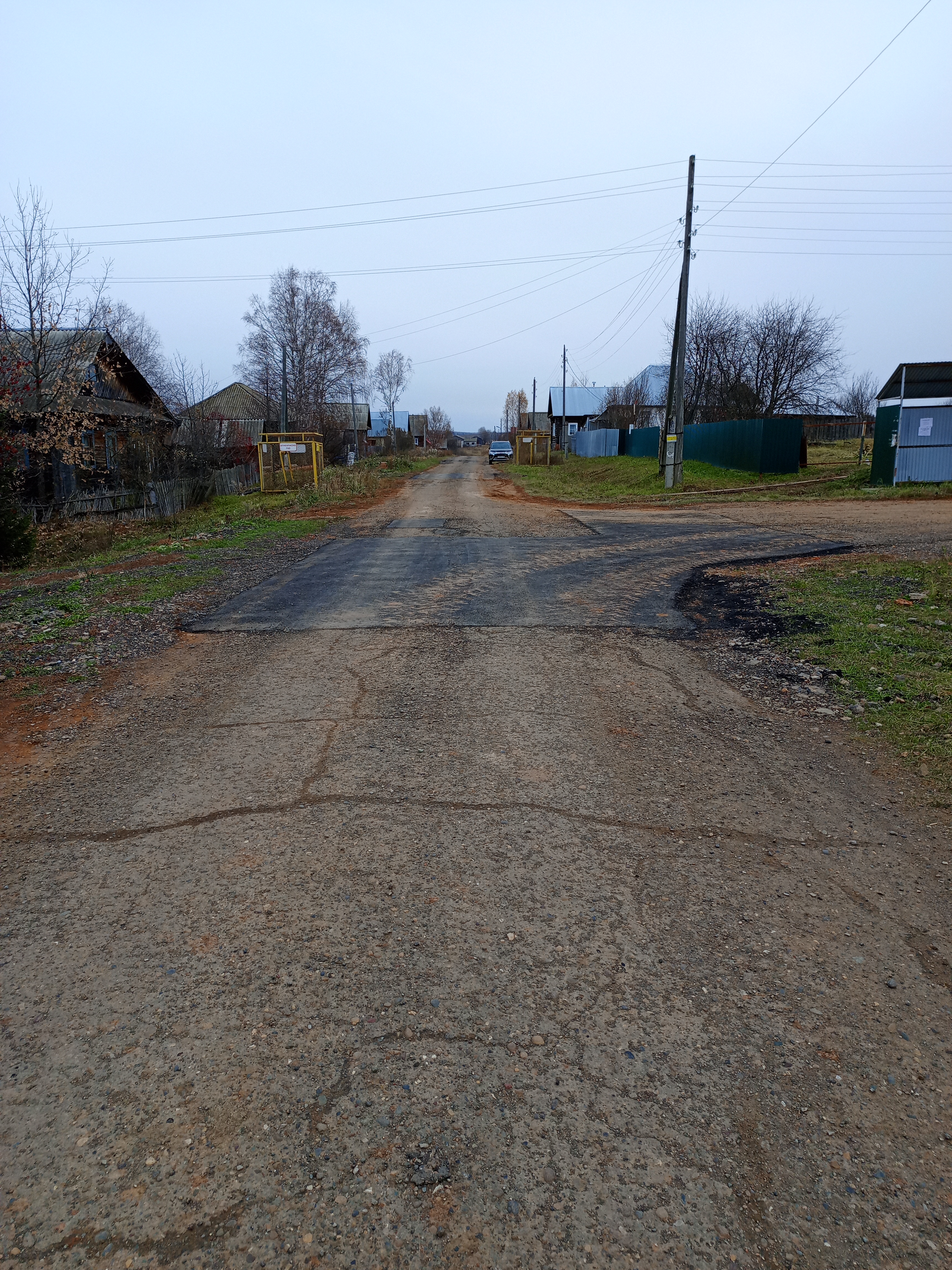 Частичный ремонт дорожного полотна по ул. Азина деревни Патраки.